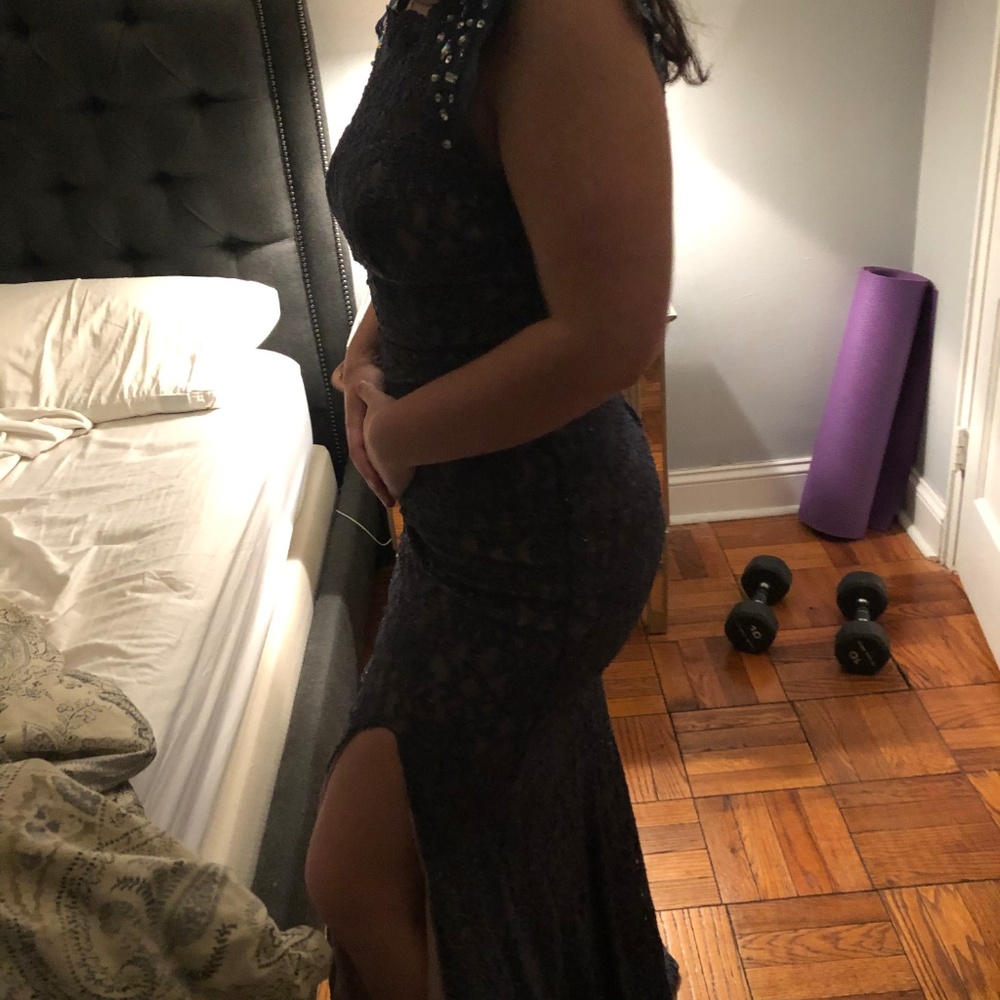 PROM DRESS - Picture 2 of 3